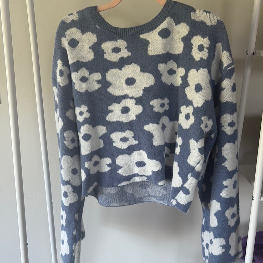Cute Cider Blue and White Floral Sweater